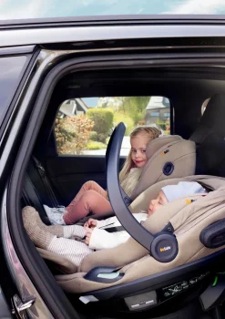 Babyschale 'Go Beyond2' Dark Sand SoftBreeze