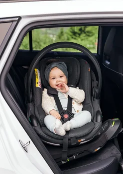 Babyschale 'Go Beyond' Fresh Black Cab