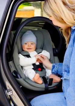 Babyschale 'Go Beyond2' Meadow Green SoftBreeze