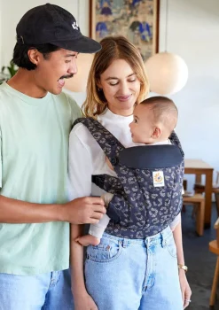 Babytrage 'Omni Dream' Black Leopard