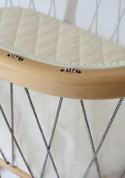 Babywiege 'Kumi' Schwarz / Weiß 68 x 40 cm