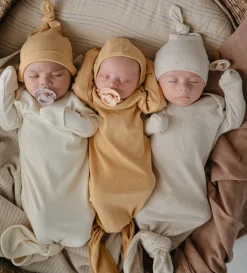 geknotetes Babykleid ivory