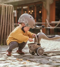 Helm 'Graphics' Brown Lines