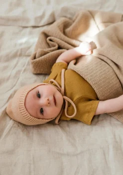 Merino Bonnet 'Dolly' Apricot