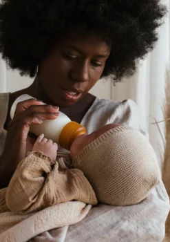 Merino Bonnet 'Dolly' Sand