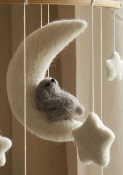 Mobile 'Rabbit/White Moon'