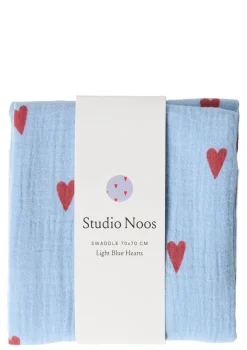 Musselin Mulltuch 'Swaddle Print Medium' Light Blue Hearts 70 x 70 cm