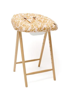 Neugeborenen-Aufsatz für 'TOBO' Season Paper