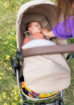 Neugeborenen-Aufsatz 'Nest to Seat' für 'Aer2' Sandy Taupe