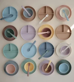 Silikon Teller mit Saugnapf Cambridge Blue